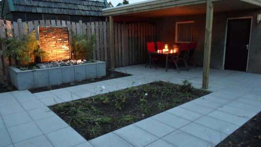 Voorbeelden van.Tuinoverkapping van geinpregneerd vuren de afmeting 450 diep en 550 breed voor voldoende zitruimte en geen last van de vallende regen. Loon op Zand Kaatsheuvel Waalwijk  